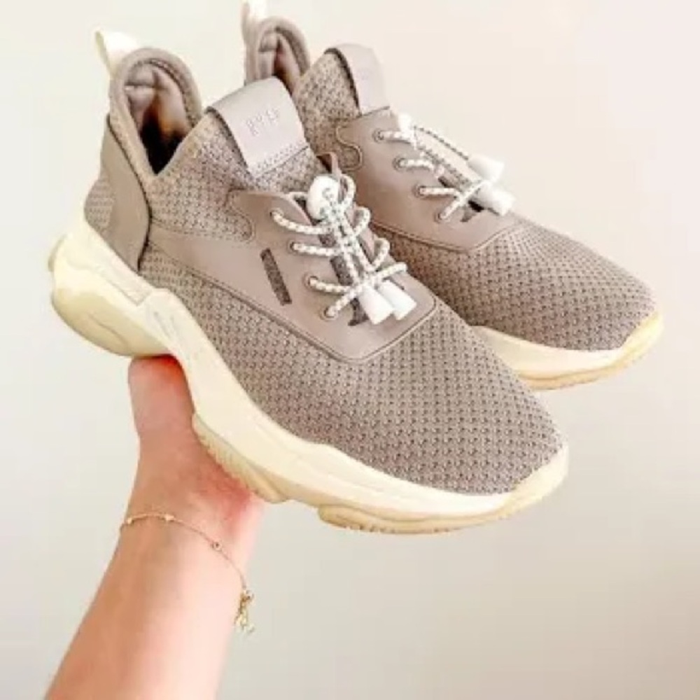 Steve Madden Women's Taupe Sneakers